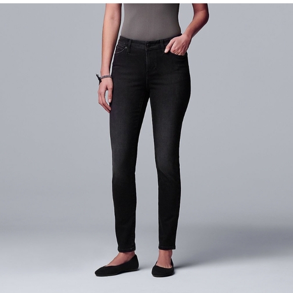 Simply Vera Vera Wang Women's Power Stretch Core Skinny JeansColor: Black 12 EUC - Picture 1 of 7